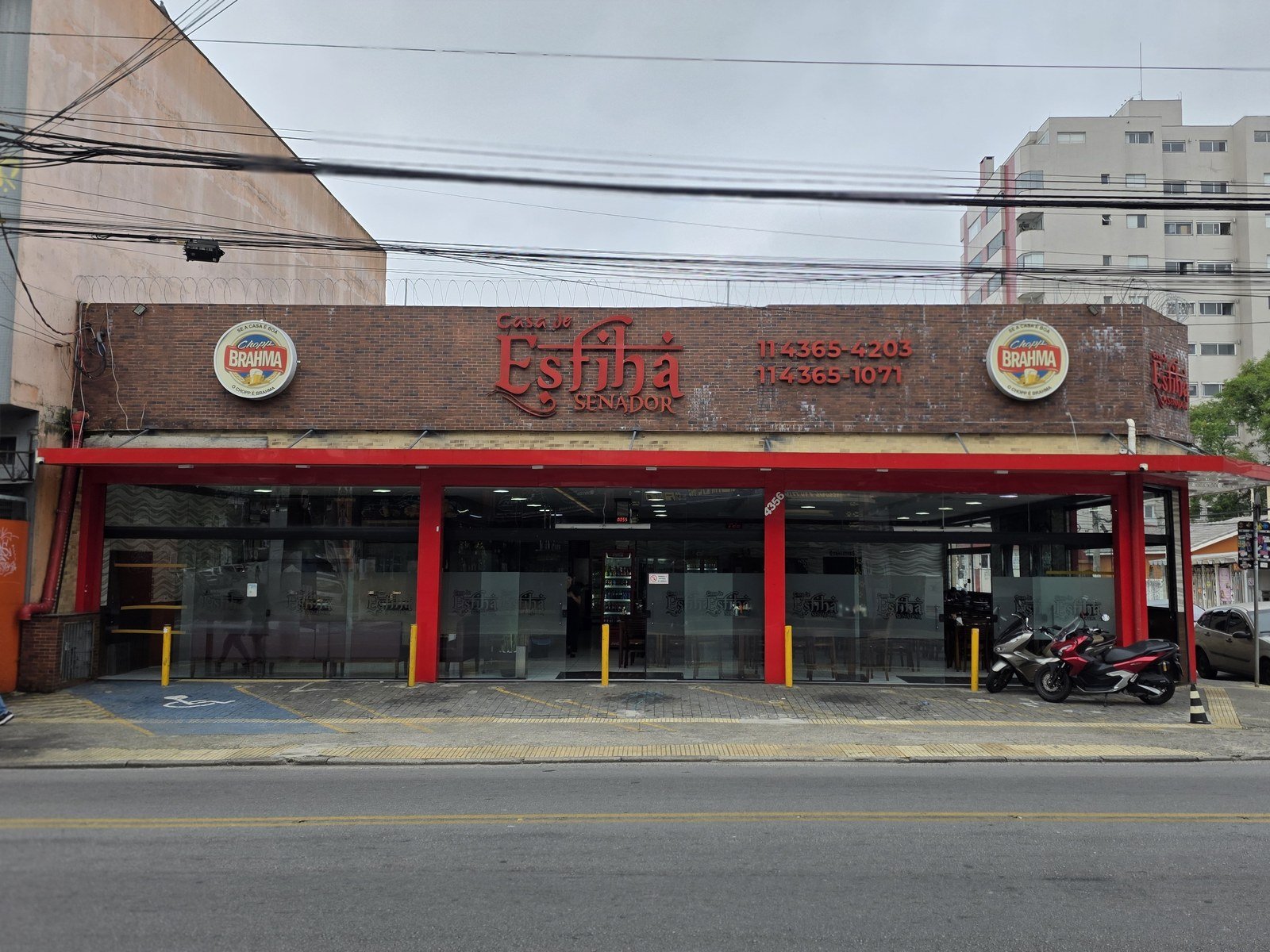 Fachada da Casa de Esfiha Senador na Avenida Senador Vergueiro